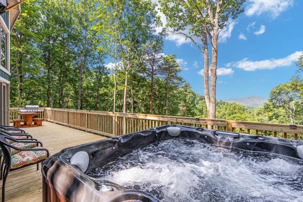 Forest Ridge - Hot Tub, Wi-fi, National Park 15 Min, Fire Pit Holiday home Elkton