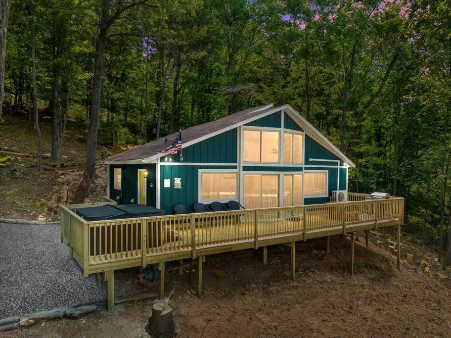 Holiday home Forest Ridge - Hot Tub, Wi-fi, National Park 15 Min, Fire Pit Elkton